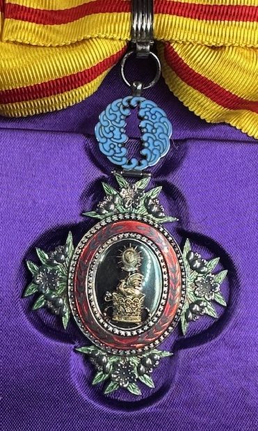 JAPAN. Order of the Sacred Crown, Sixth Class Medal with Case - Image 3